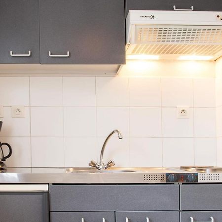 Appartement LE 12 CARNOT - Sérénité assurée dans ce grand studio à Poitiers Extérieur photo