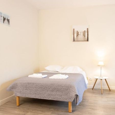 Appartement LE 12 CARNOT - Sérénité assurée dans ce grand studio à Poitiers Extérieur photo