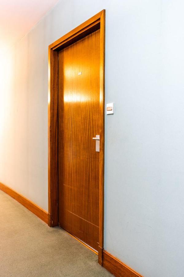 Appartement LE 12 CARNOT - Sérénité assurée dans ce grand studio à Poitiers Extérieur photo